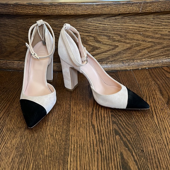 8 by YOOX Cream And Black Dress Shoes - Picture 2 of 10